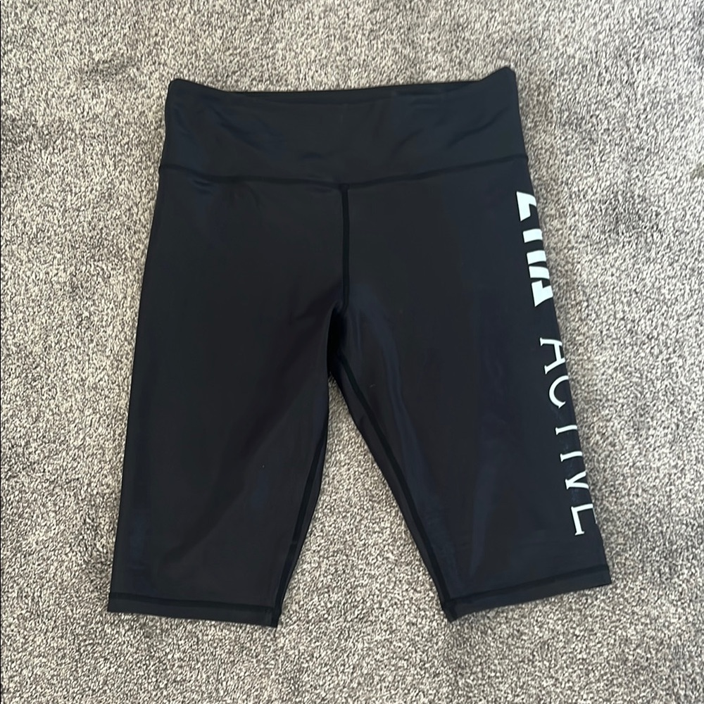 Zyia Active Black Metallic Light N Tight Hustle Shorts Size XL